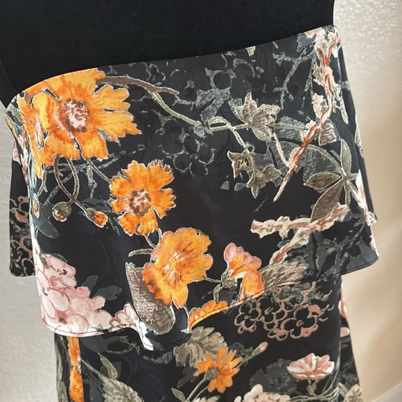 WAYF Strapless Tiered Flowing Floral Print Top 0101 - Picture 5 of 12